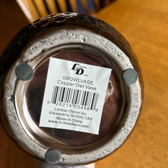 Vase - Picture 2 of 3